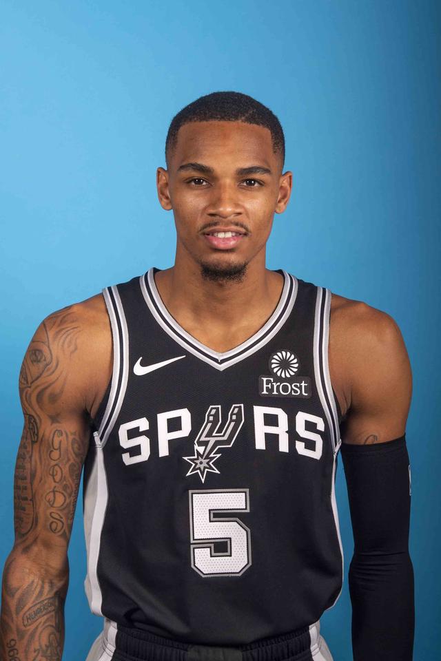 使他成为了 使他成为了